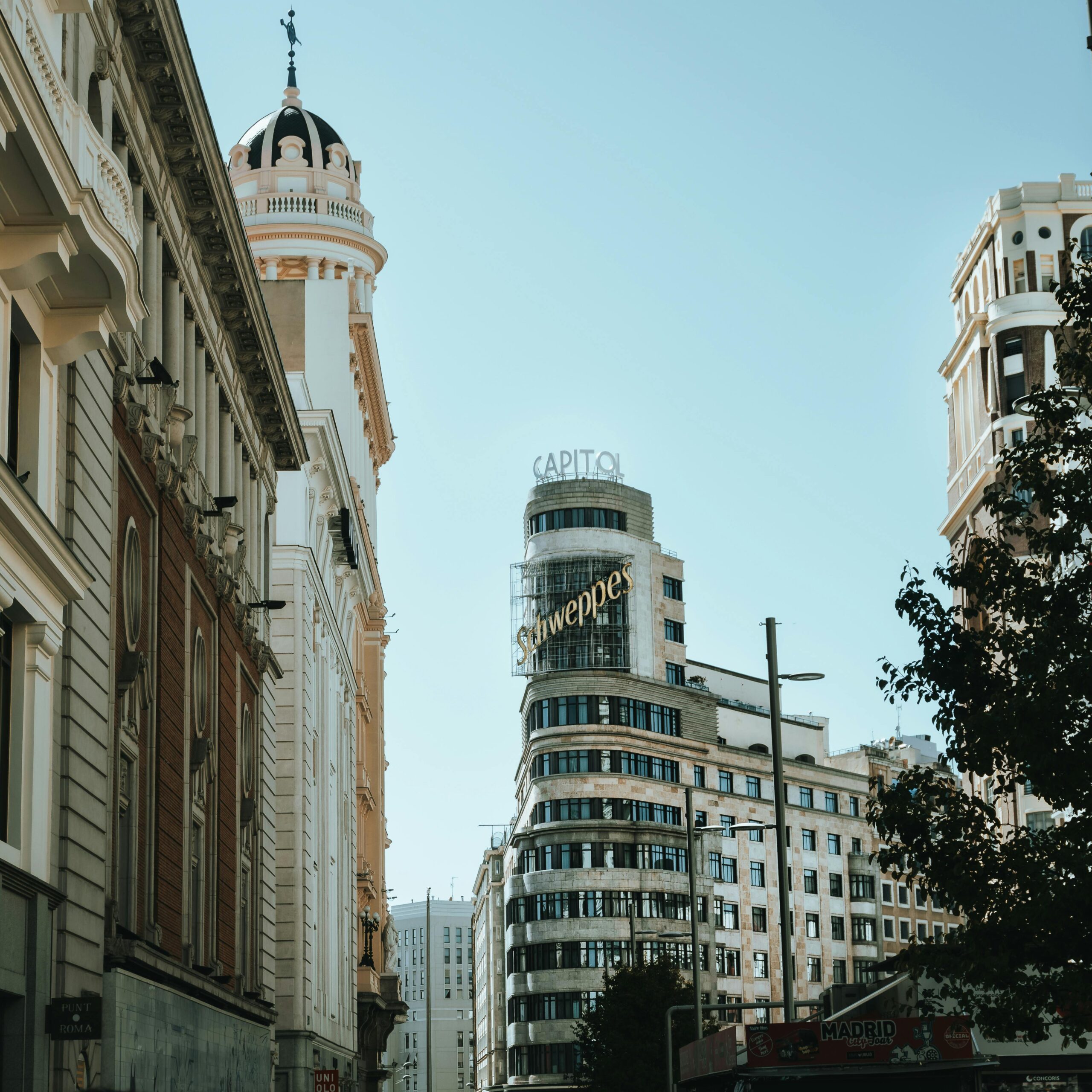 Urban view of Edificio Carrión on Gran Vía, Madrid's iconic art deco landmark.